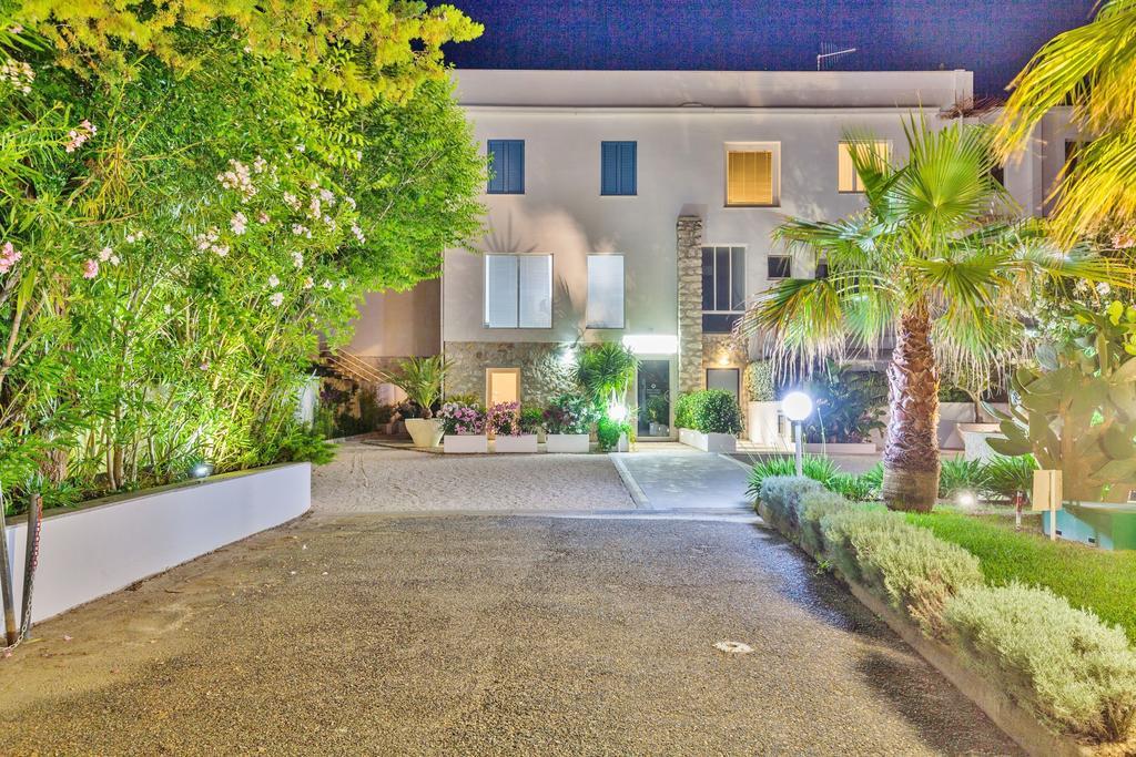 Abitare In Vacanza La Caletta Bagian luar foto